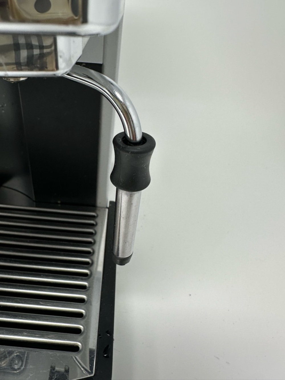 NESPRESSO D300 Machine - Picture 9 of 11